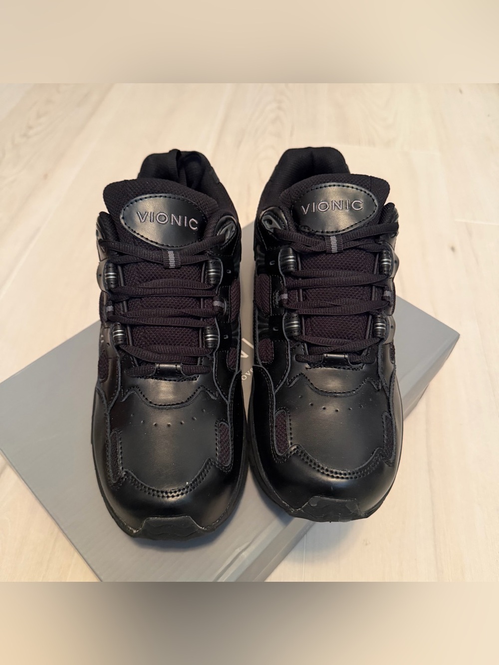 Vionic Men’s Black Athletic Sneakers Size 12 - Picture 3 of 6